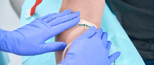 patient-gives-a-blood-sample-from-a-vein-2025-03-09-17-48-36-utc 1-min.jpg patient-gives-a-blood-sample-from-a-vein-2025-03-09-17-48-36-utc 1-min.jpg