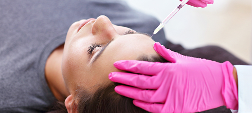 attractive-young-woman-gets-cosmetic-face-injectio-2025-01-07-23-26-47-utc 1.jpg attractive-young-woman-gets-cosmetic-face-injectio-2025-01-07-23-26-47-utc 1.jpg